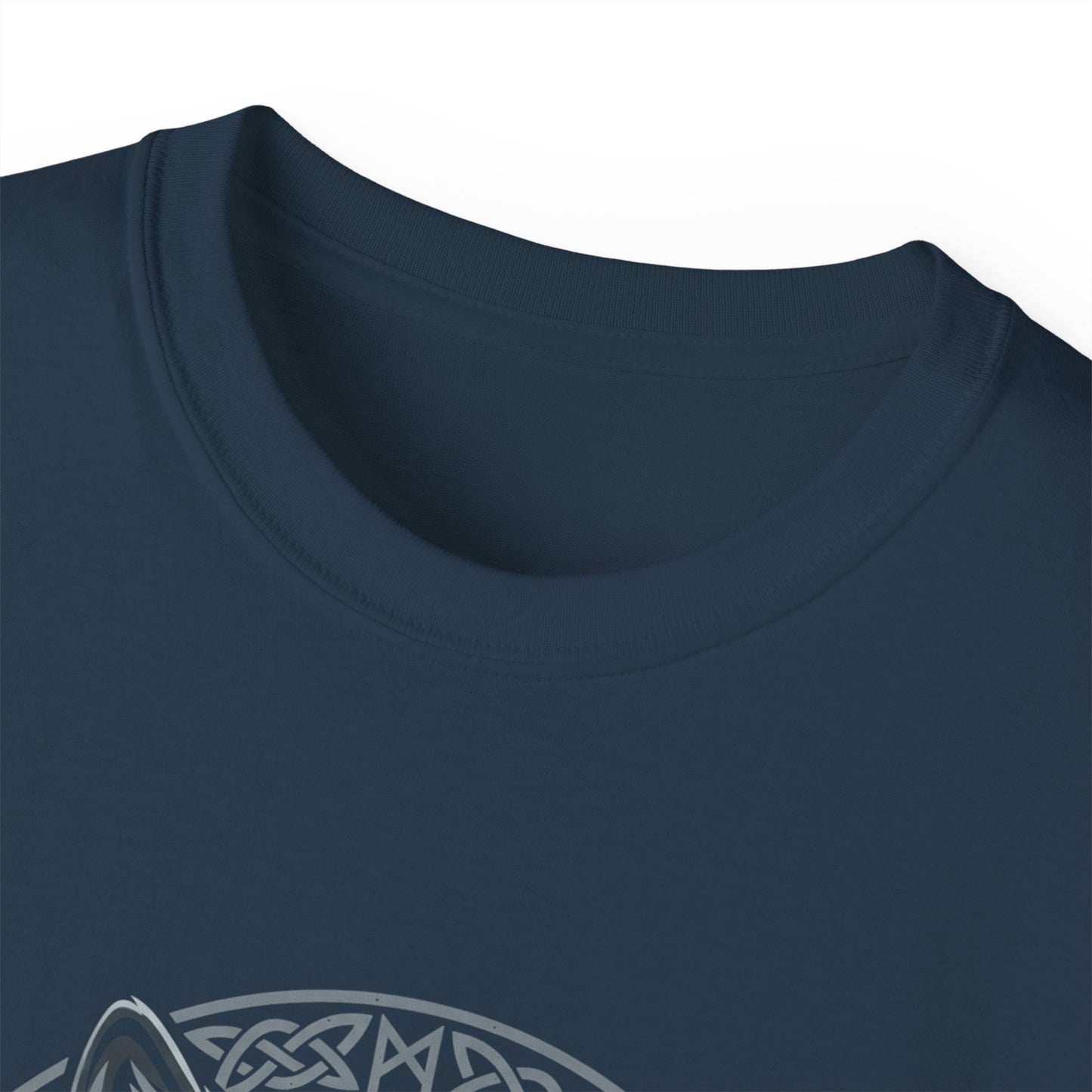 Tricou Lup Unisex Gildan 2000 – Wolf Design Shirt, Nordic Style Tee, Tricou Masculin Puternic, Cadou pentru Iubitori de Lupi