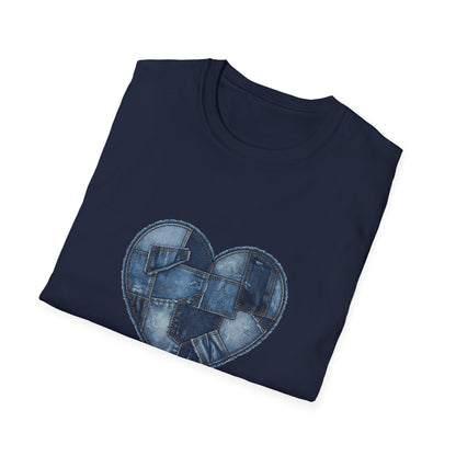 Patchwork Denim Heart T-Shirt | Blue Jean Heart DesignTricou Unisex Premium Gildan Softstyle 64000 – 100% Bumbac & Confort Modern