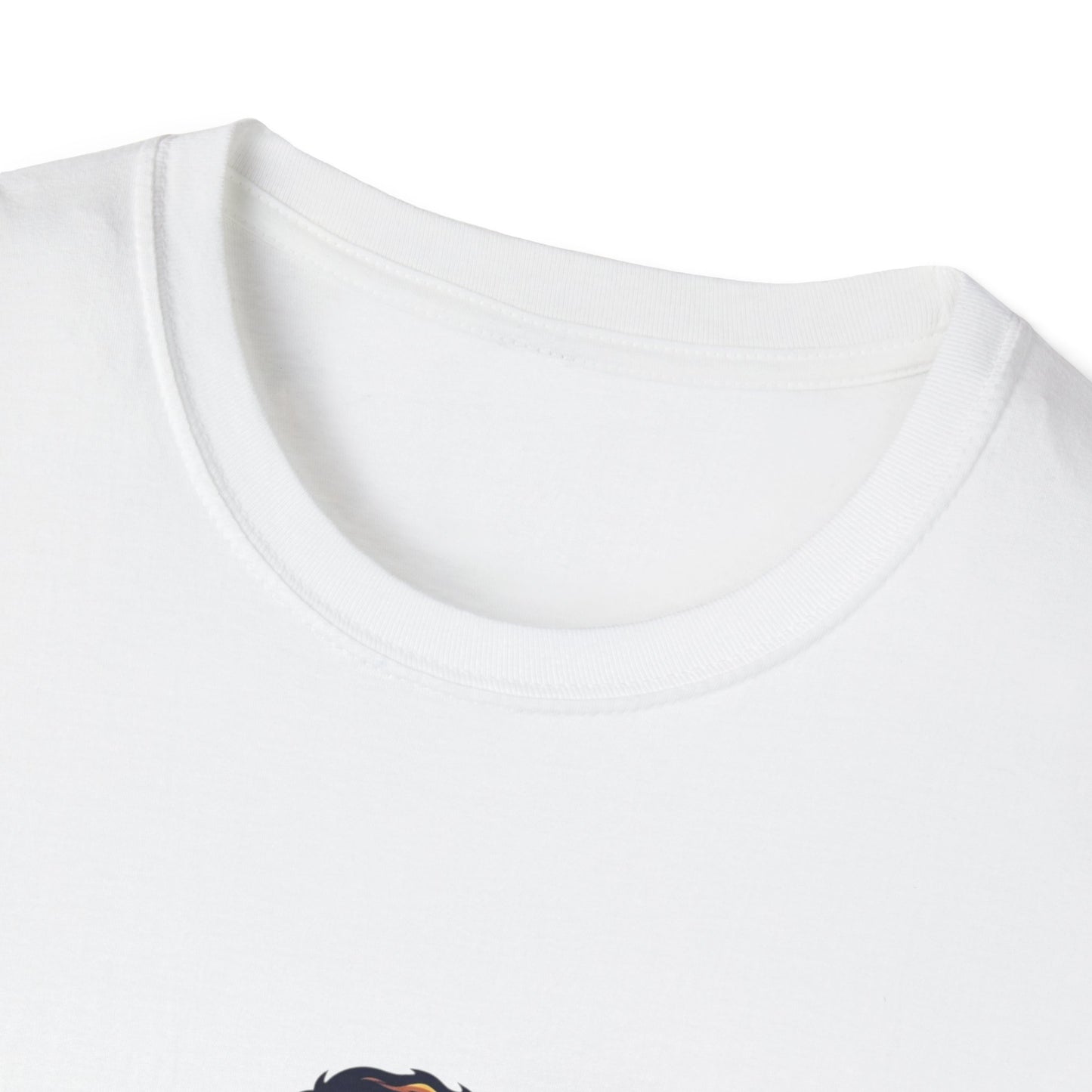 Sunset Surf Silhouette T-Shirt | Ocean Wave Man Tricou Personalizat Gildan 64000 – Bumbac Premium, Fit Modern & Confort Zilnic