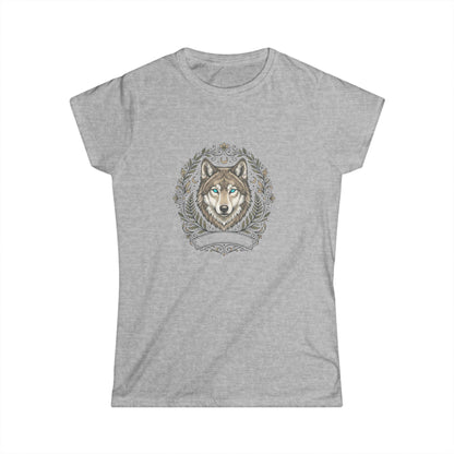 Tricou Lup Damă Softstyle – Wolf Aesthetic Shirt, Tricou Mystic Femei, Spiritual Tee, Cadou pentru Iubitoare de Natură