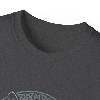 Tricou Lup Unisex Gildan 2000 – Wolf Design Shirt, Nordic Style Tee, Tricou Masculin Puternic, Cadou pentru Iubitori de Lupi
