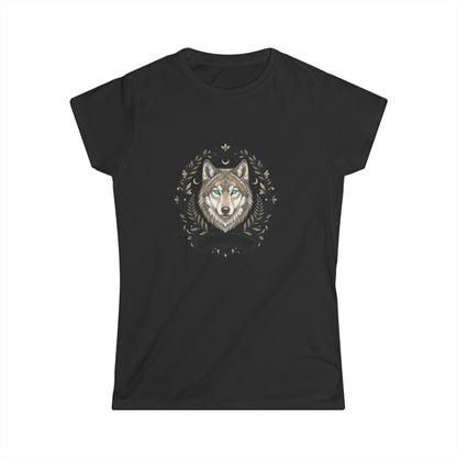 Tricou Lup Damă Softstyle – Wolf Aesthetic Shirt, Tricou Mystic Femei, Spiritual Tee, Cadou pentru Iubitoare de Natură