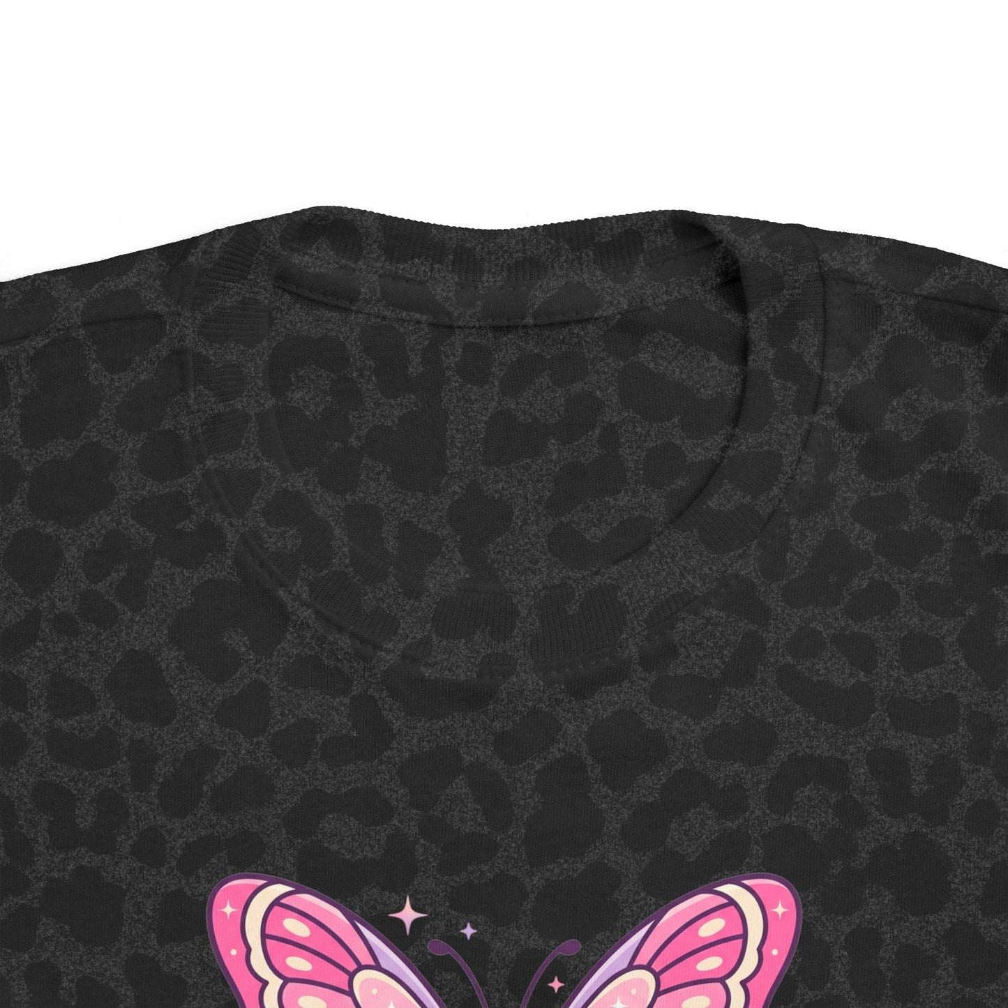 Sparkle & Fly Butterfly Toddler Tee | Pink Pastel Tricou Personalizat Copii Fluturaș Magic | 100% Bumbac Premium | Tricou Fetițe 2–6 Ani | Moale și Confortabil
